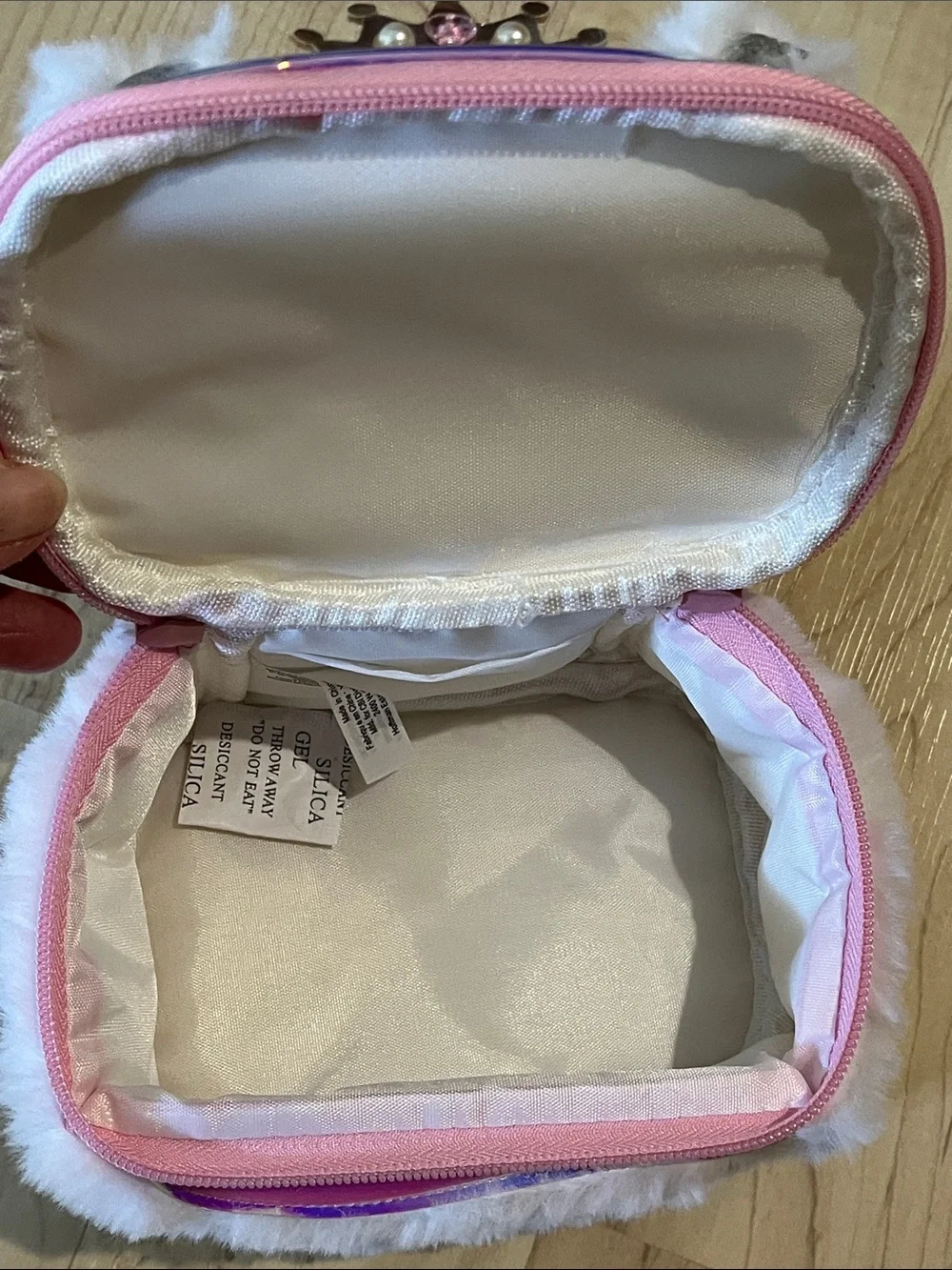 Claire’s 🦄 Unicorn 3-Piece Bundle | Cosmetic Bag Sleep Mask & Lip Gloss NWT